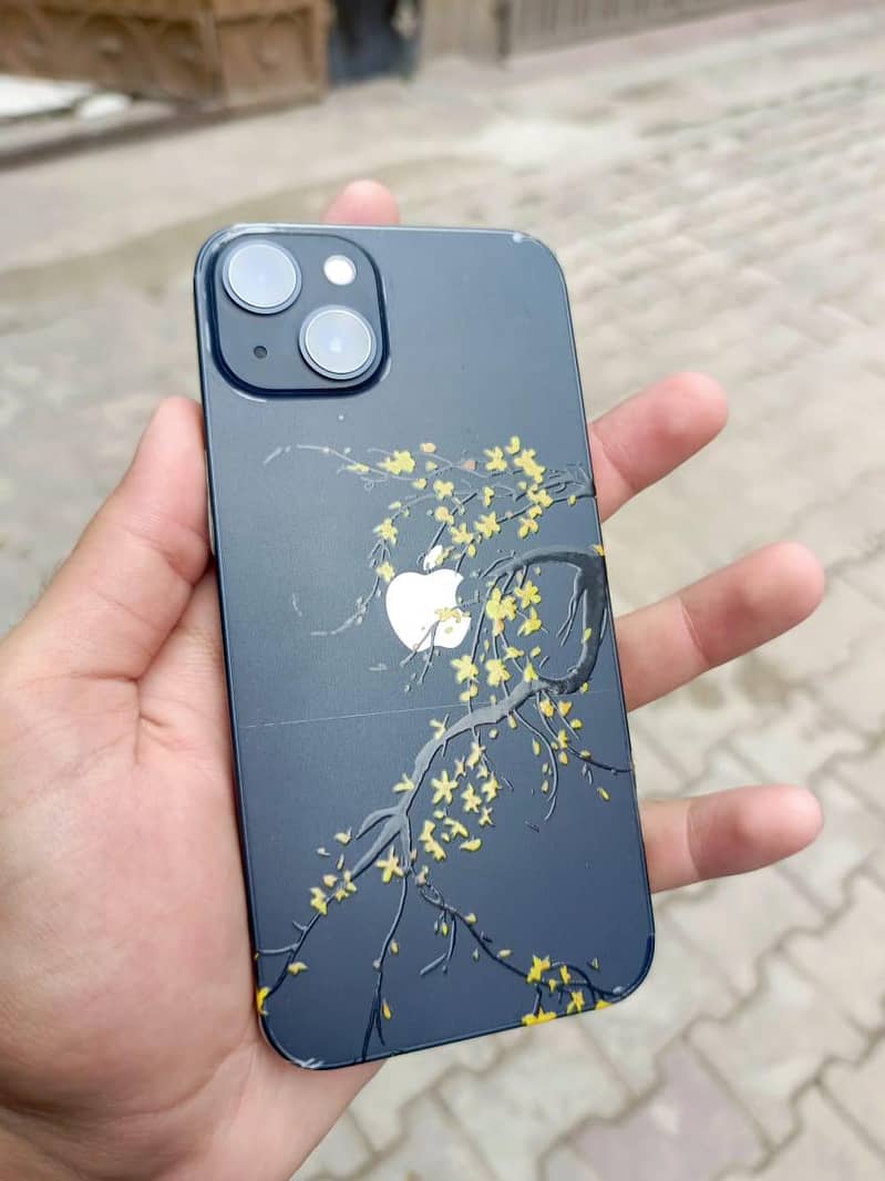 Apple iPhone 13 15