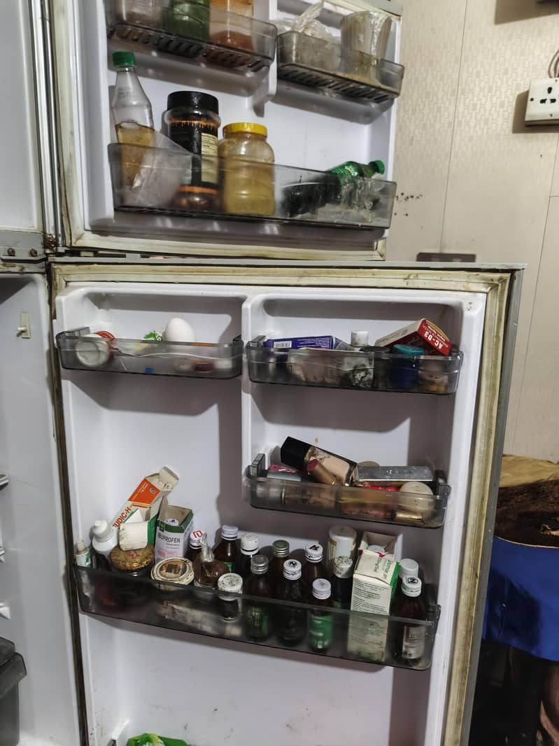refrigerator 4