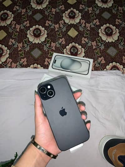 Apple iPhone 15