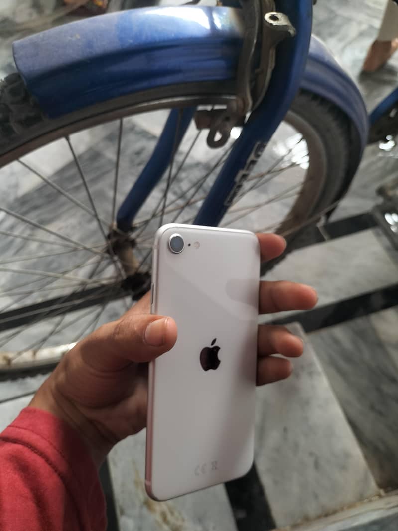 Apple iPhone SE 7