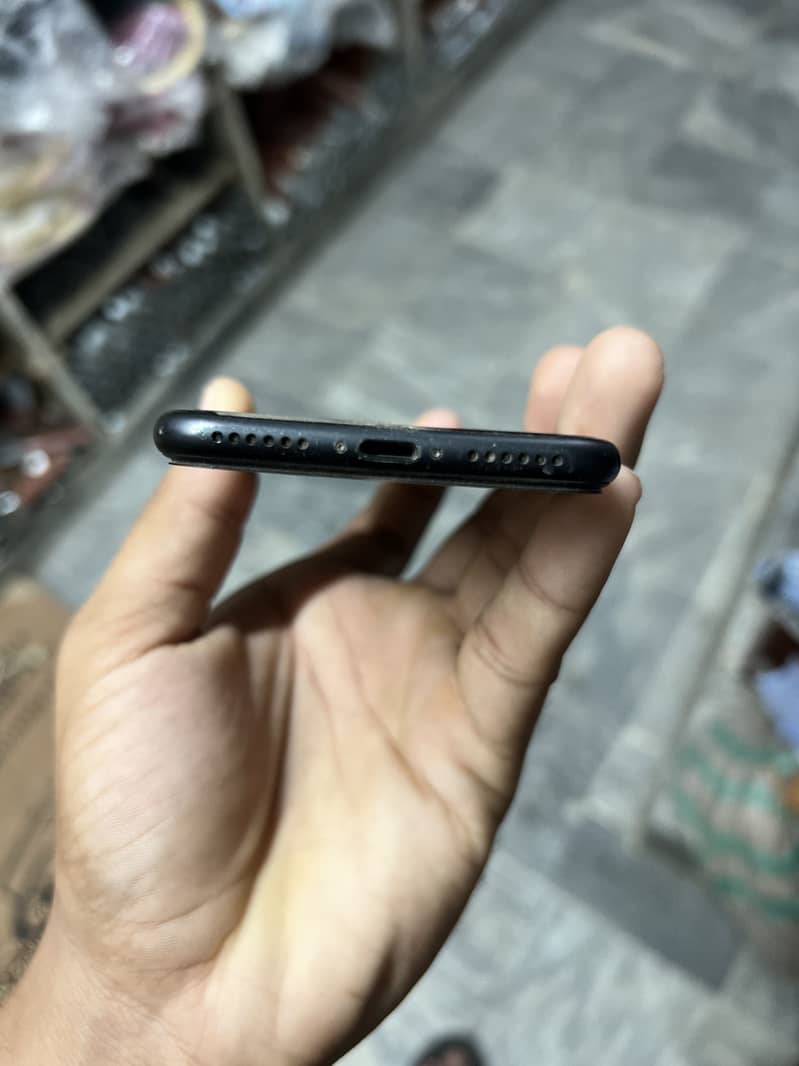 Apple iPhone 7 4