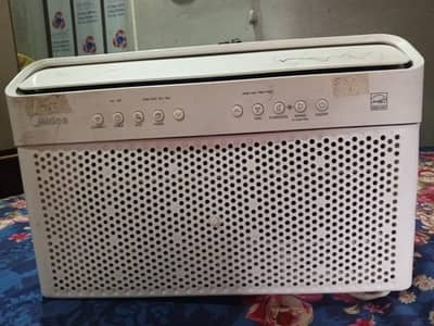 window AC