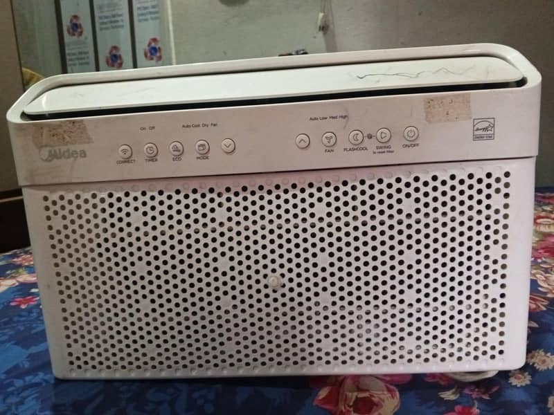 window AC 0