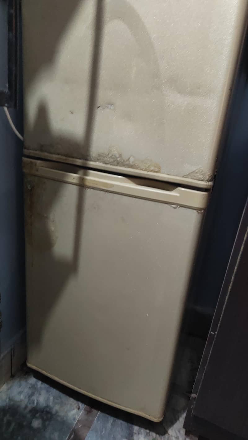 Refrigerator 0