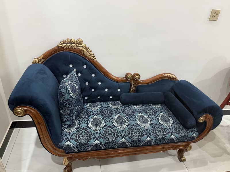Dewan sofa 1
