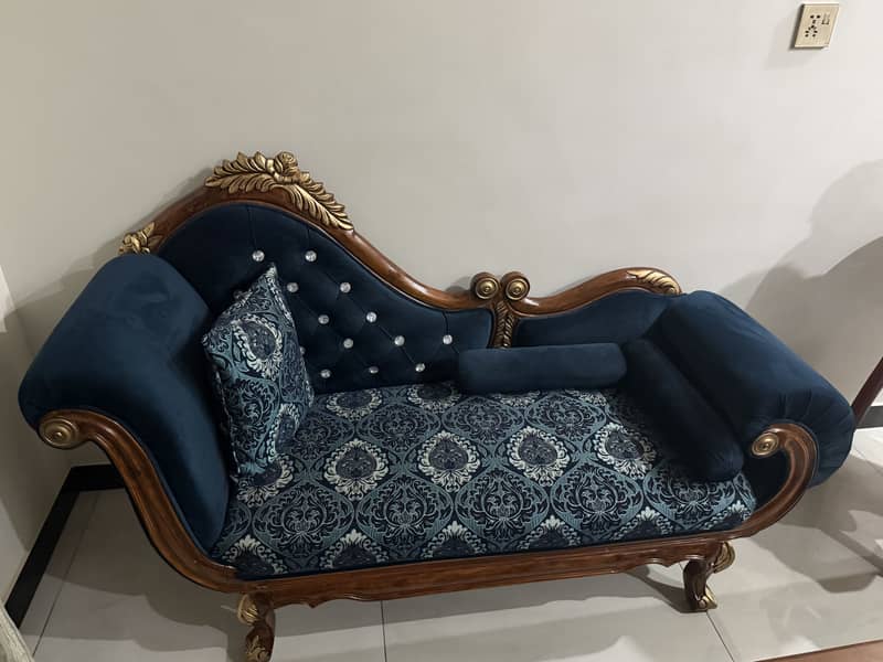 Dewan sofa 2