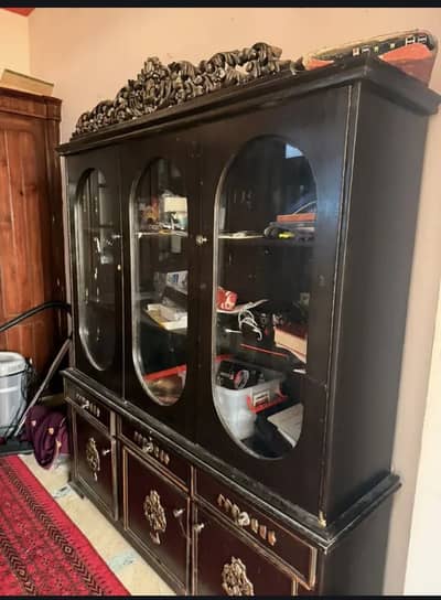 Crockery Showcase