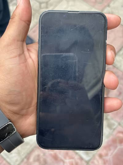 Apple iPhone 13