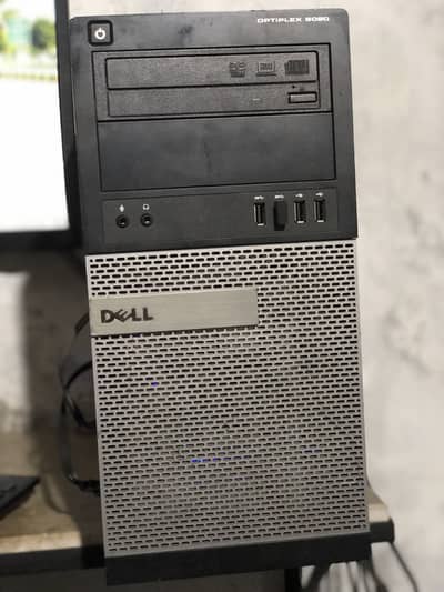 Gaming pc with games and accessories