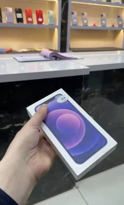 Apple iPhone 12