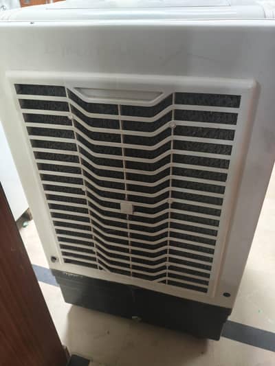 I zone air cooler big size 9000 model all ok