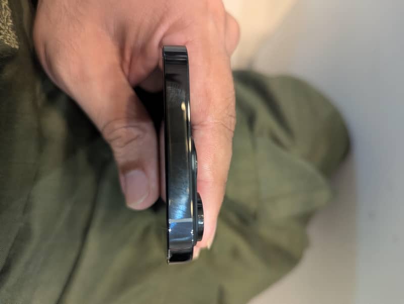 Apple iPhone 14 Pro jv 4