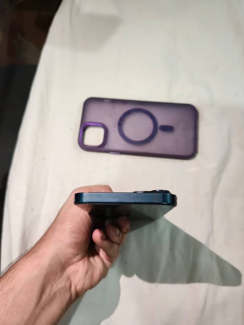Apple iPhone 14 plus 4