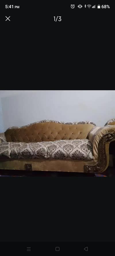 “Beautiful 5_Seater Sofa Set – Excellent Condition”