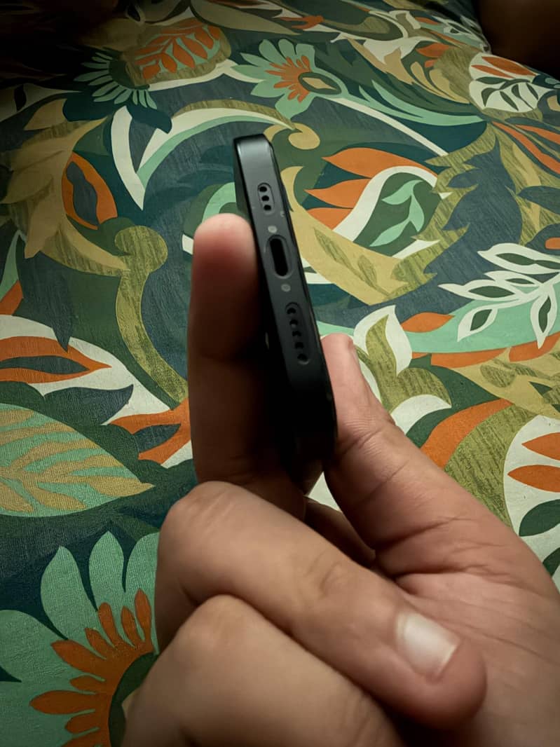 Apple iPhone 12 1