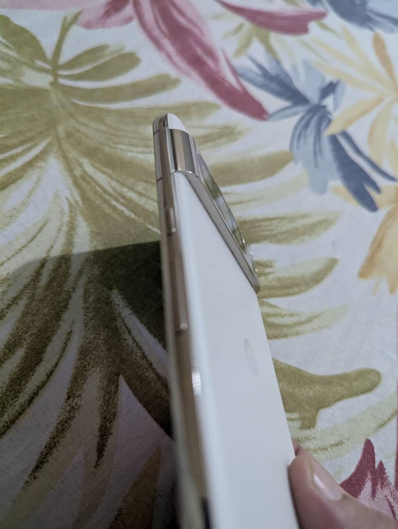 Google Pixel 8 Pro 4