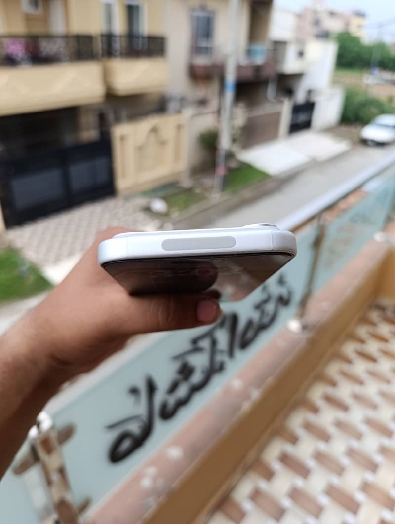 iPhone 17 Pro Max 4