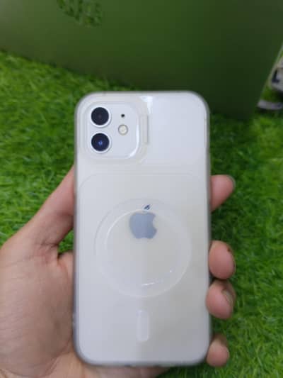 Apple iPhone 12