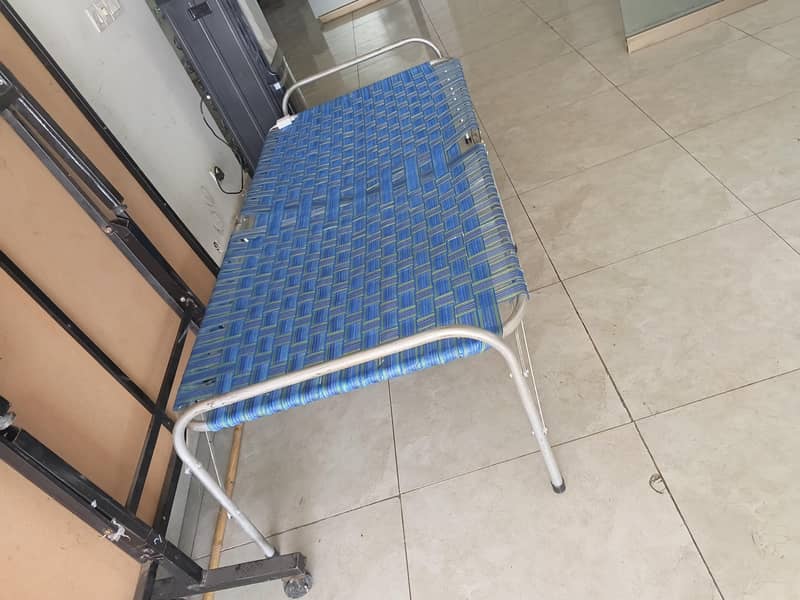 Folding charpaei 1