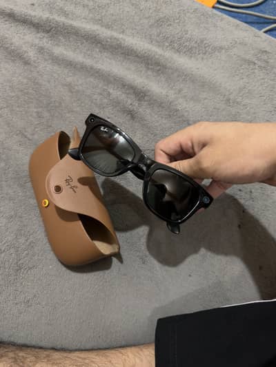 RAYBAn meta ai glasses