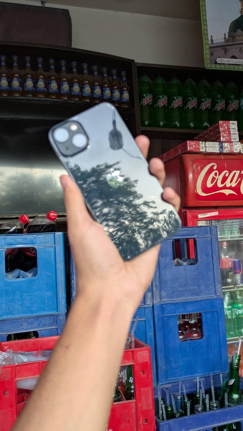 Apple iPhone 13 1