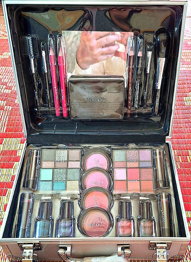 Technic Make Up Box 1