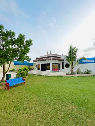 Farmhouse on commercial land for Sale