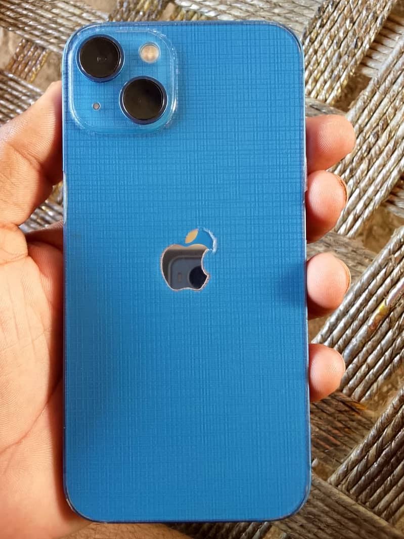 Apple iPhone 13 0