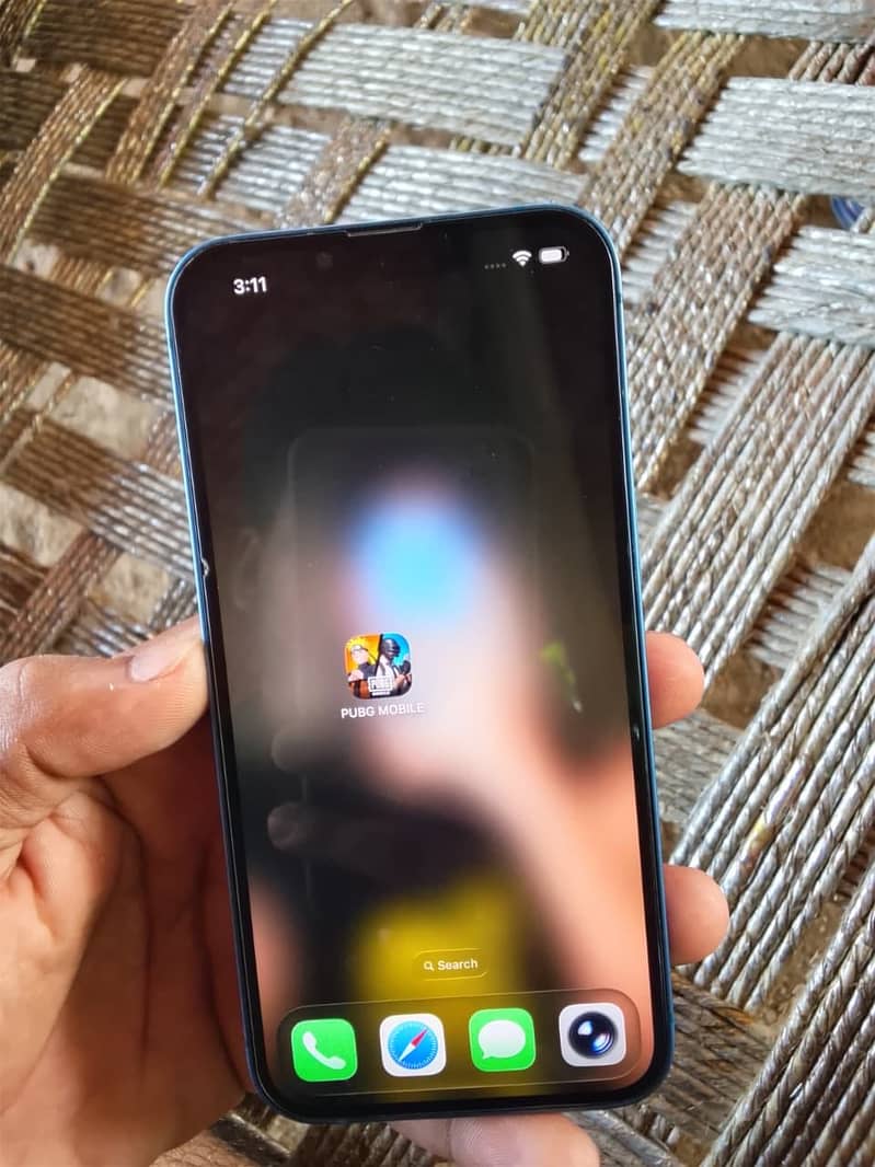 Apple iPhone 13 4