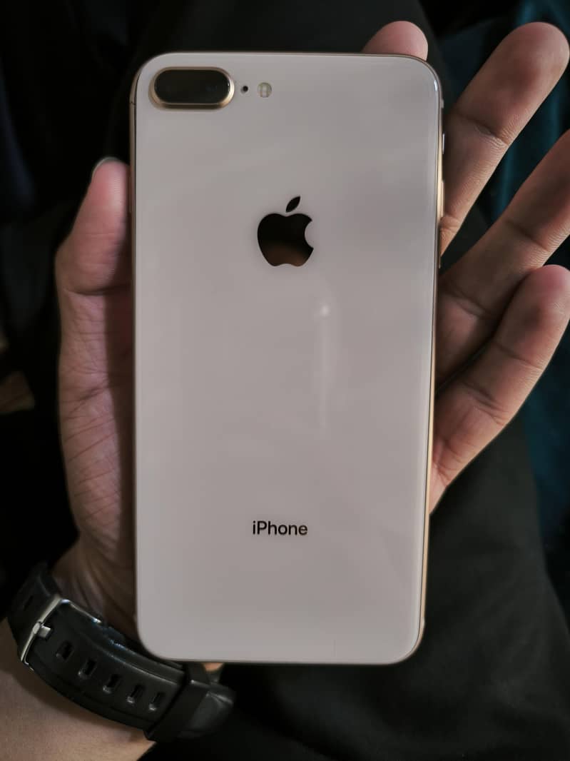 Apple iPhone 8 Plus 0