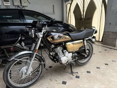 Honda CG 125 Special Edition – Black