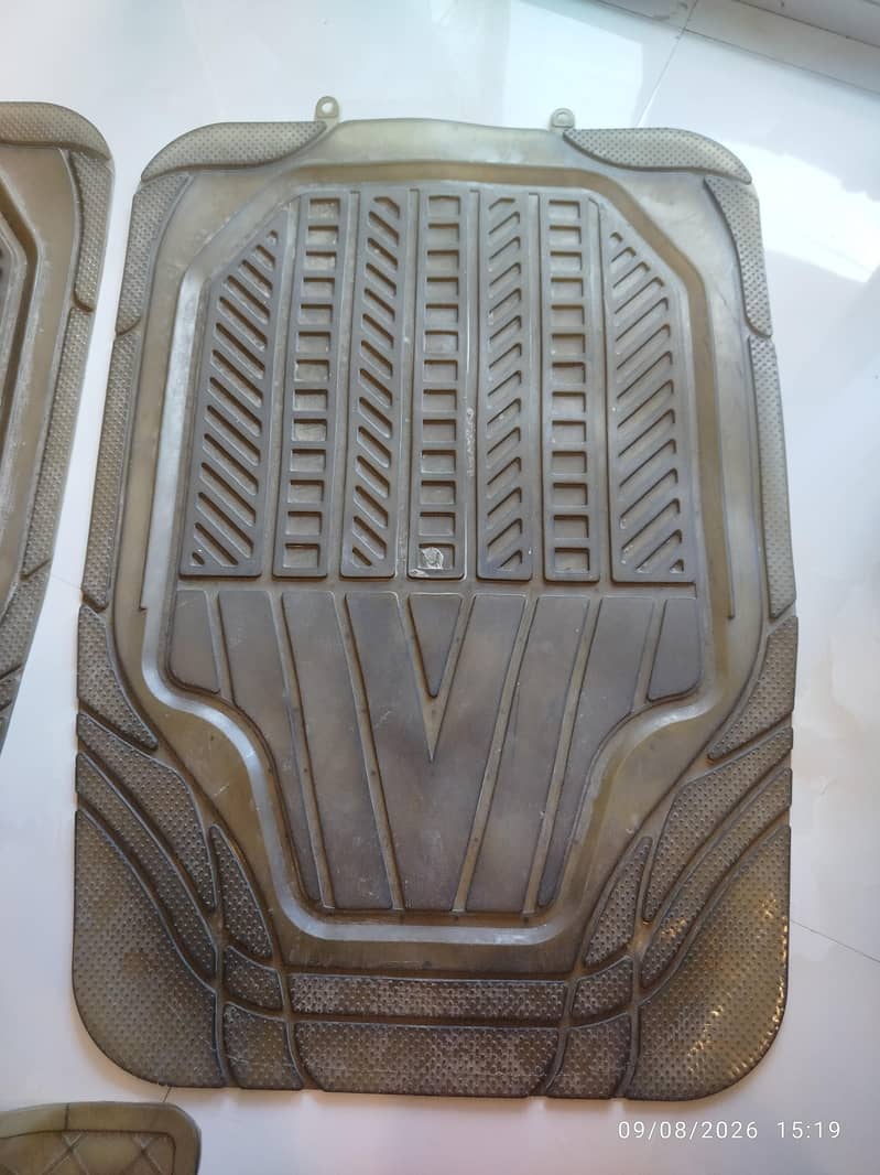 Floor mat (Plastic) 4
