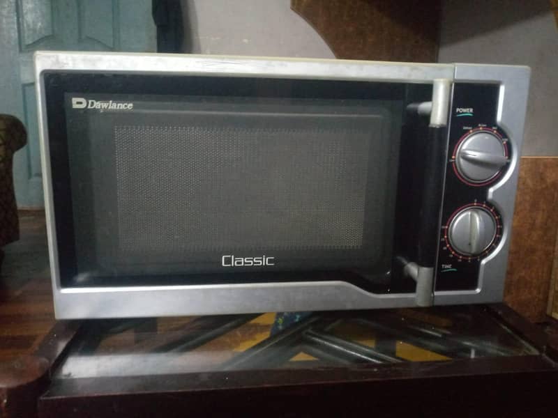 Dawlance microwave oven 1