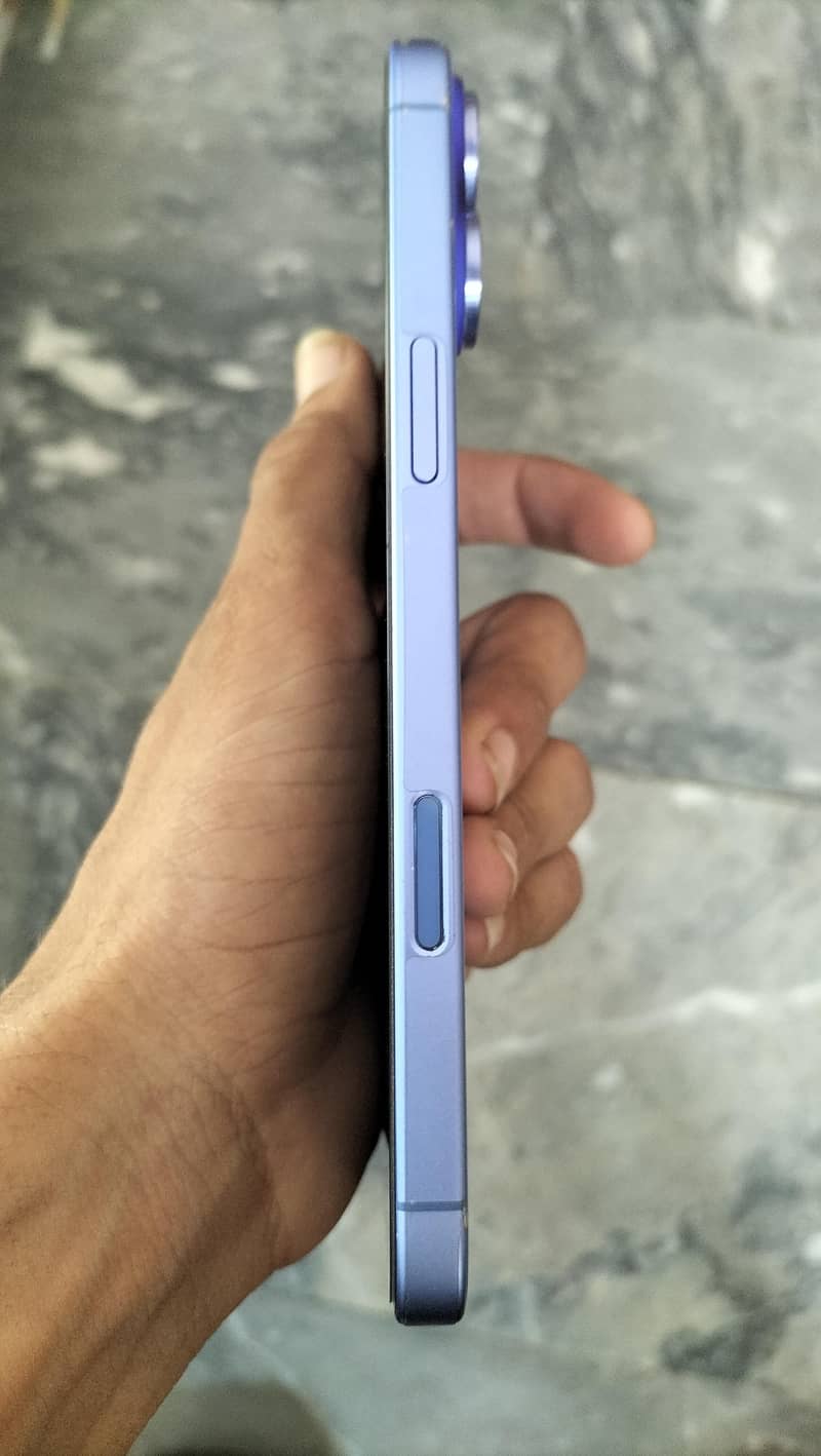 Apple iPhone 16 Plus 1