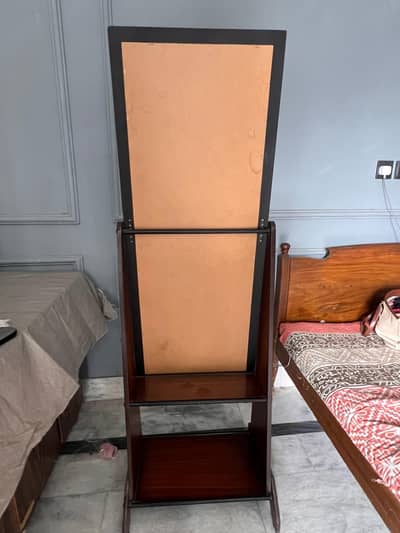 standing mirror