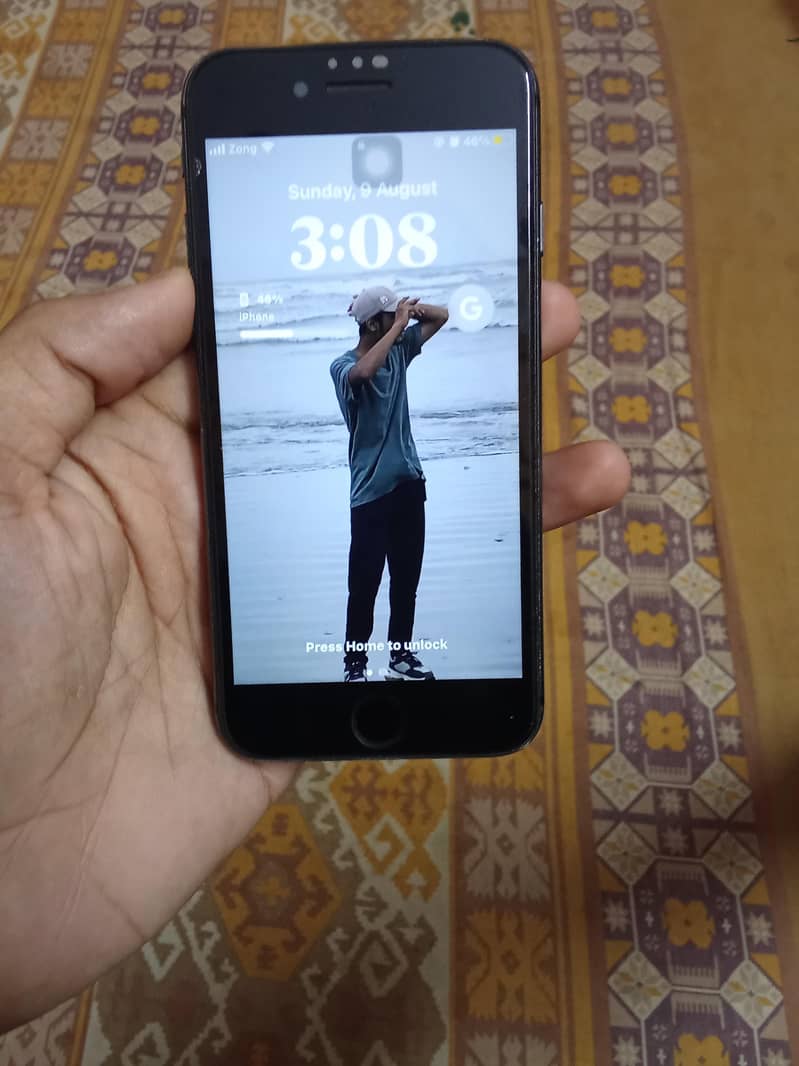 Apple iPhone 8 7
