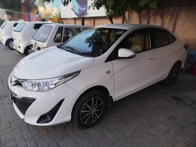 Toyota Yaris 1.3 ATIV CVT 2020