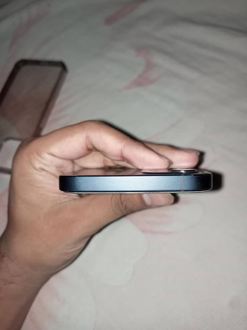 Apple iPhone 12 3
