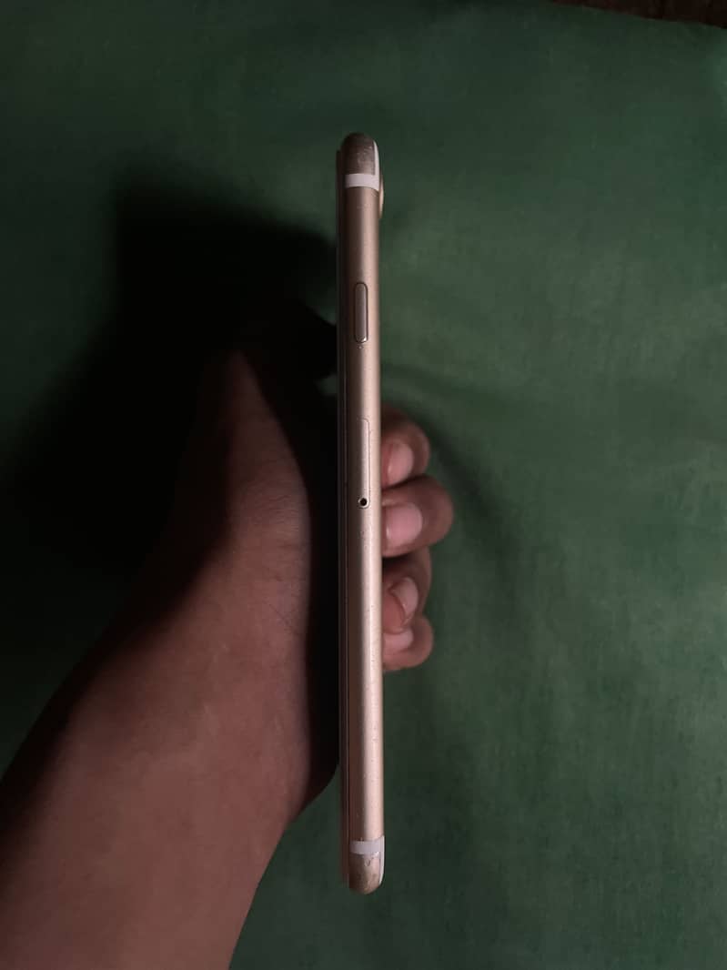 Apple iPhone 7 5