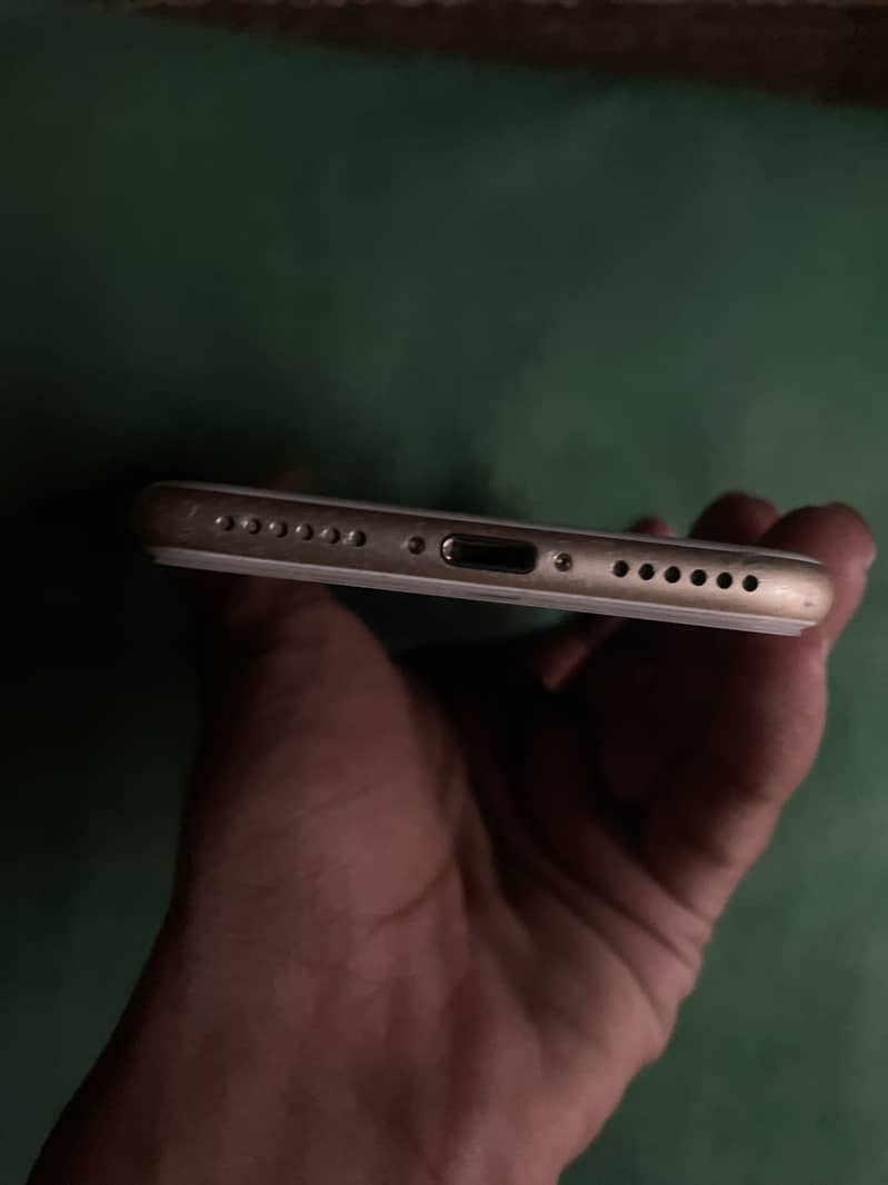 Apple iPhone 7 6