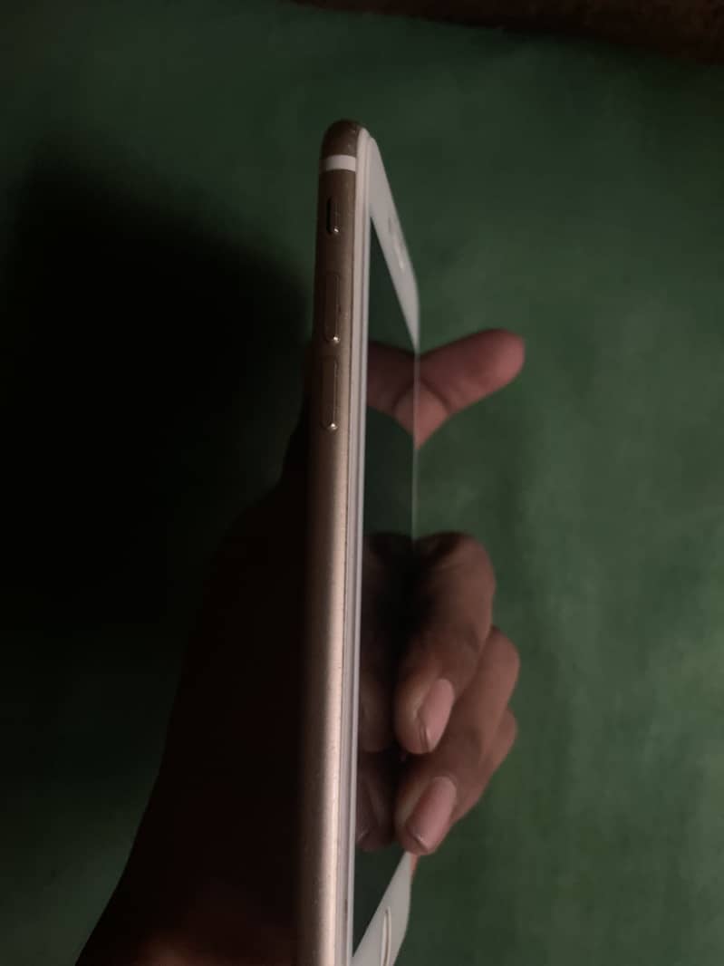 Apple iPhone 7 7