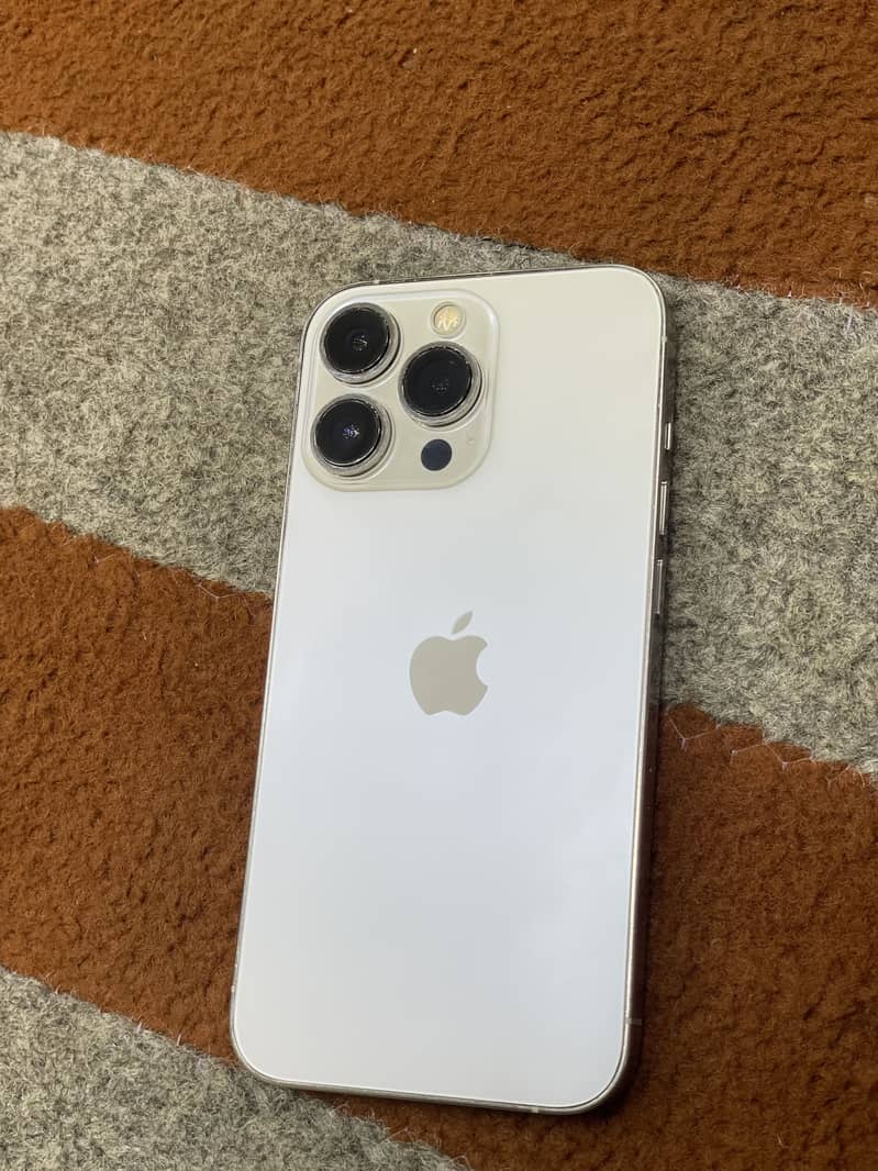 Apple iPhone 13 Pro 3