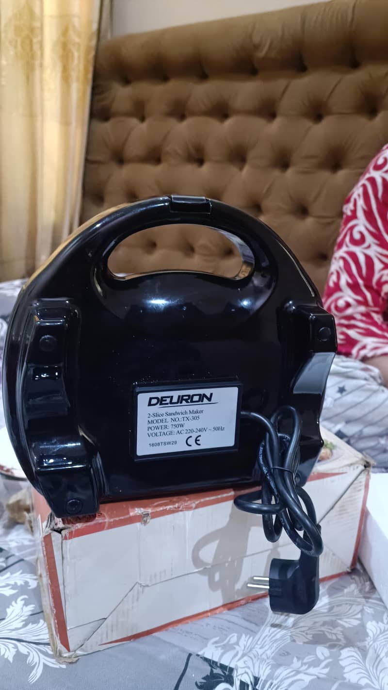 Deuron  Sandwich maker 4