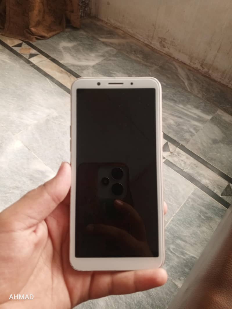 OPPO A83 0