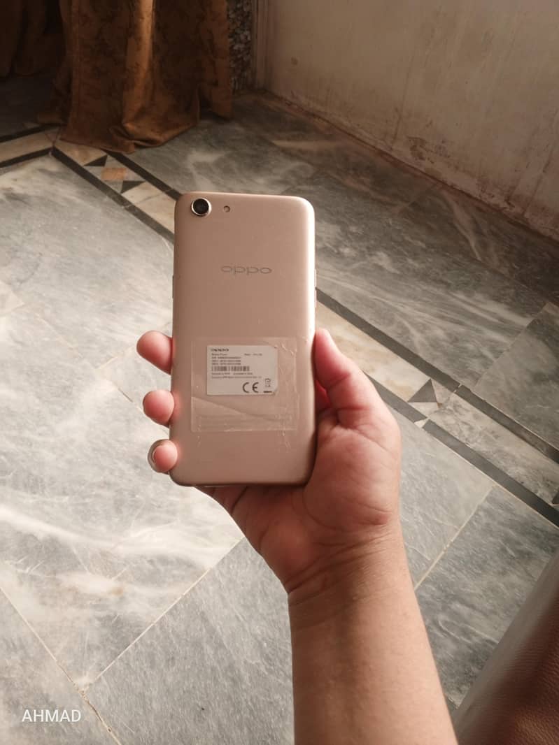 OPPO A83 1