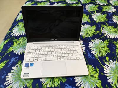 Asus notebook new condition.