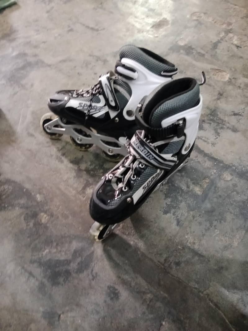 adjustable inline skateing shoes 2