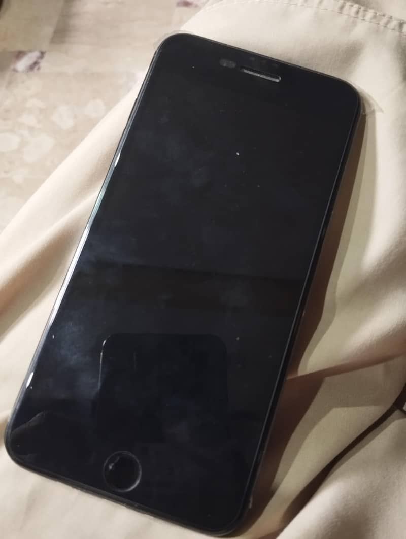 Apple iPhone 7 Plus 0