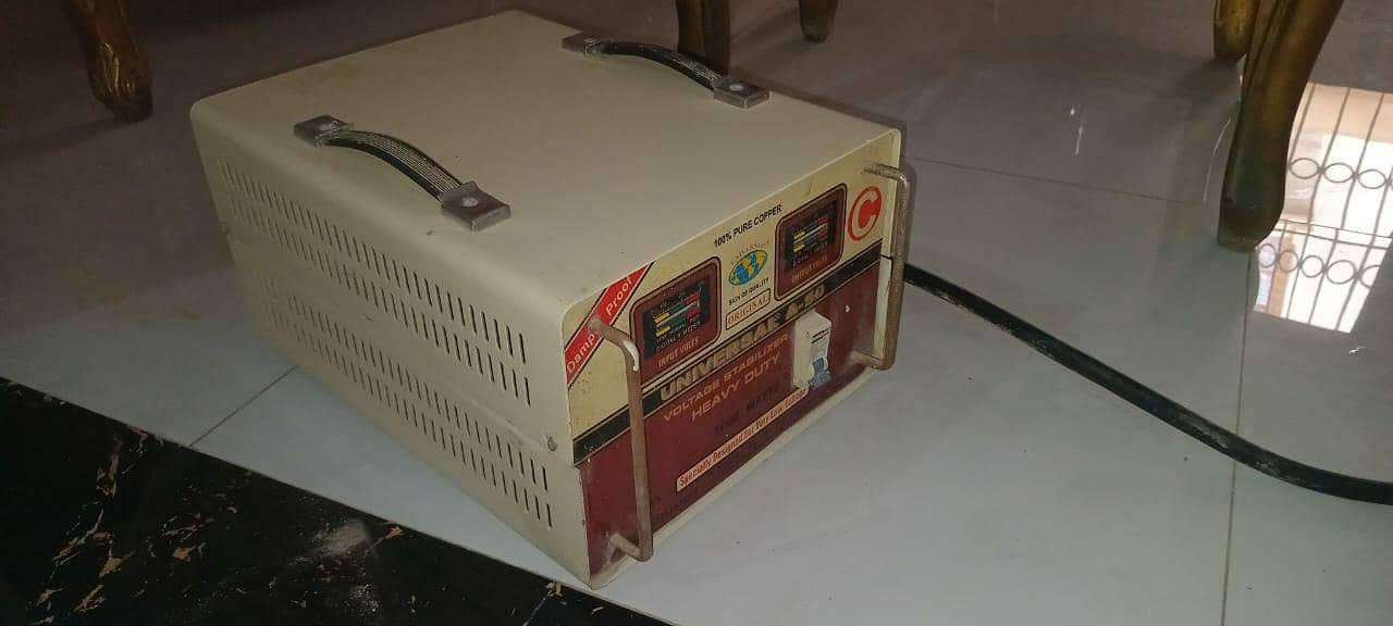 UNIVERSAL Voltage Stabilizer 1