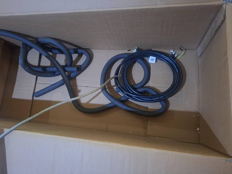 Haier invertoe split AC 1